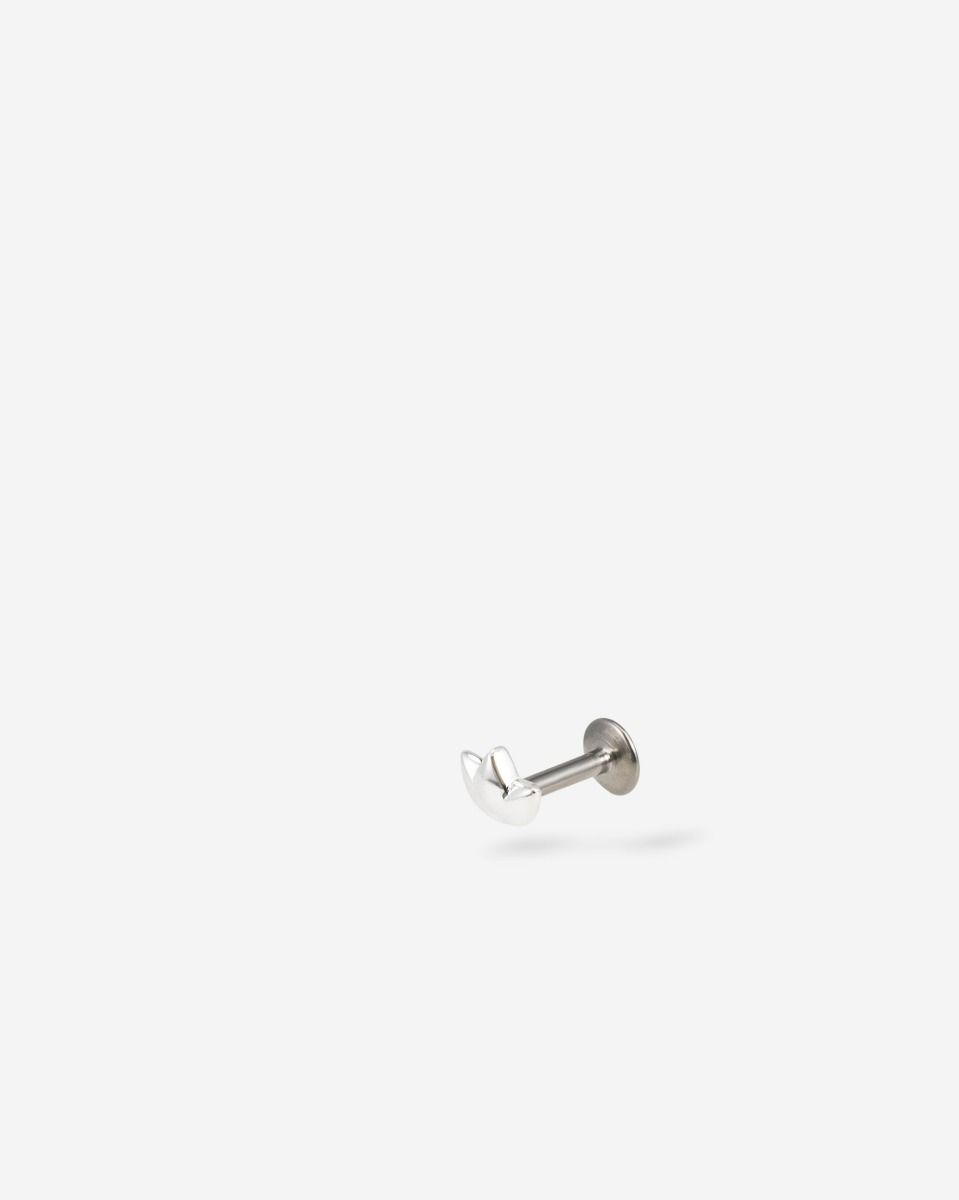Buddha to Buddha Oorbellen Lotus Stud Flatback Single Piece Recycled 925 sterling silver / Titanium Zilver 002J034710100 hoofdfoto