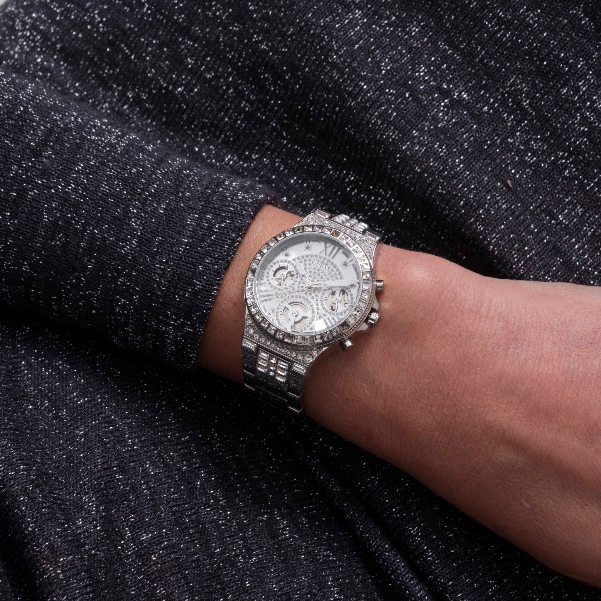 GUESS Moonlight Zilverkleurig Dames Horloge GW0320L1 lifestyle N