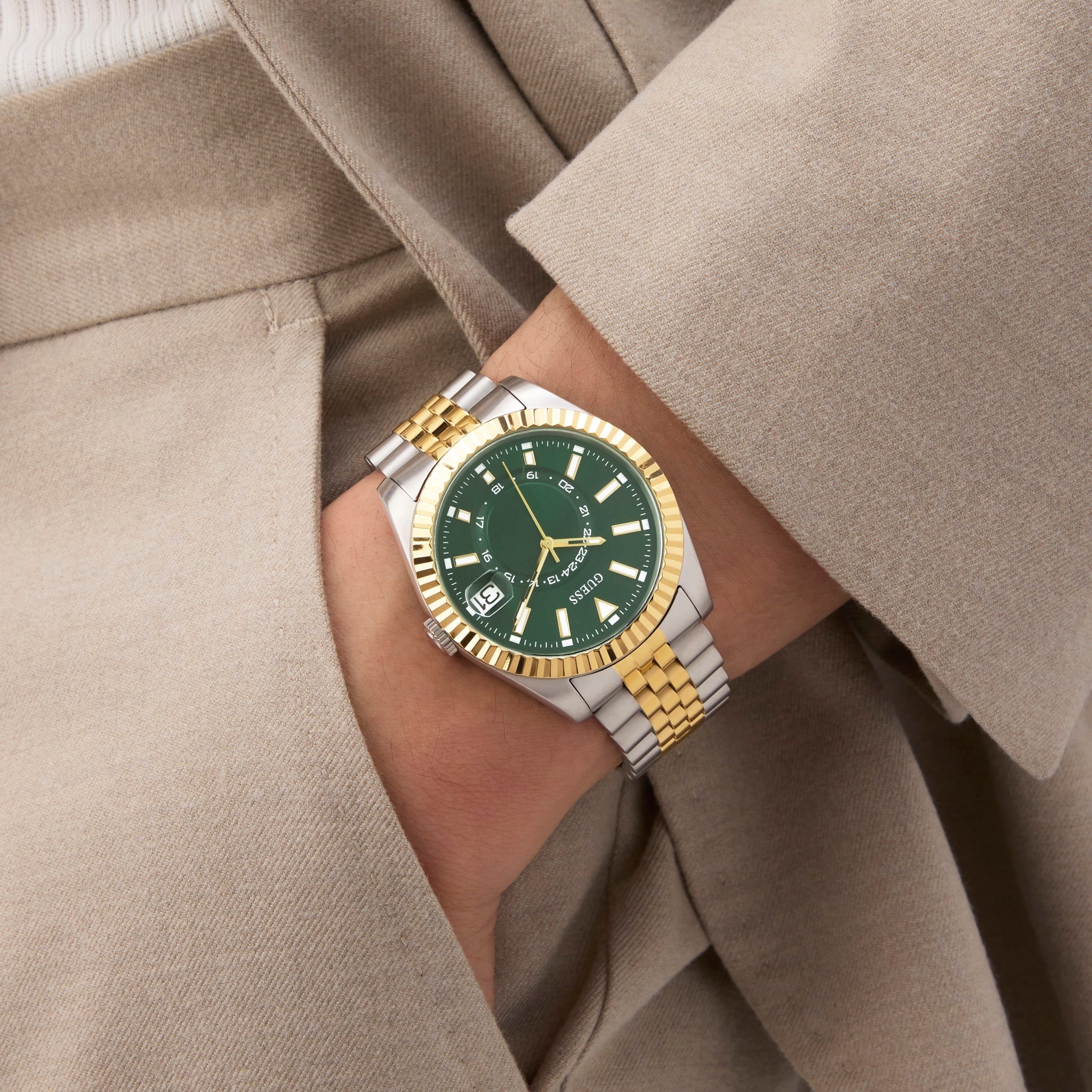 GUESS Jaden Zilverkleurig Heren Horloge GW0977G4 lifestyle O