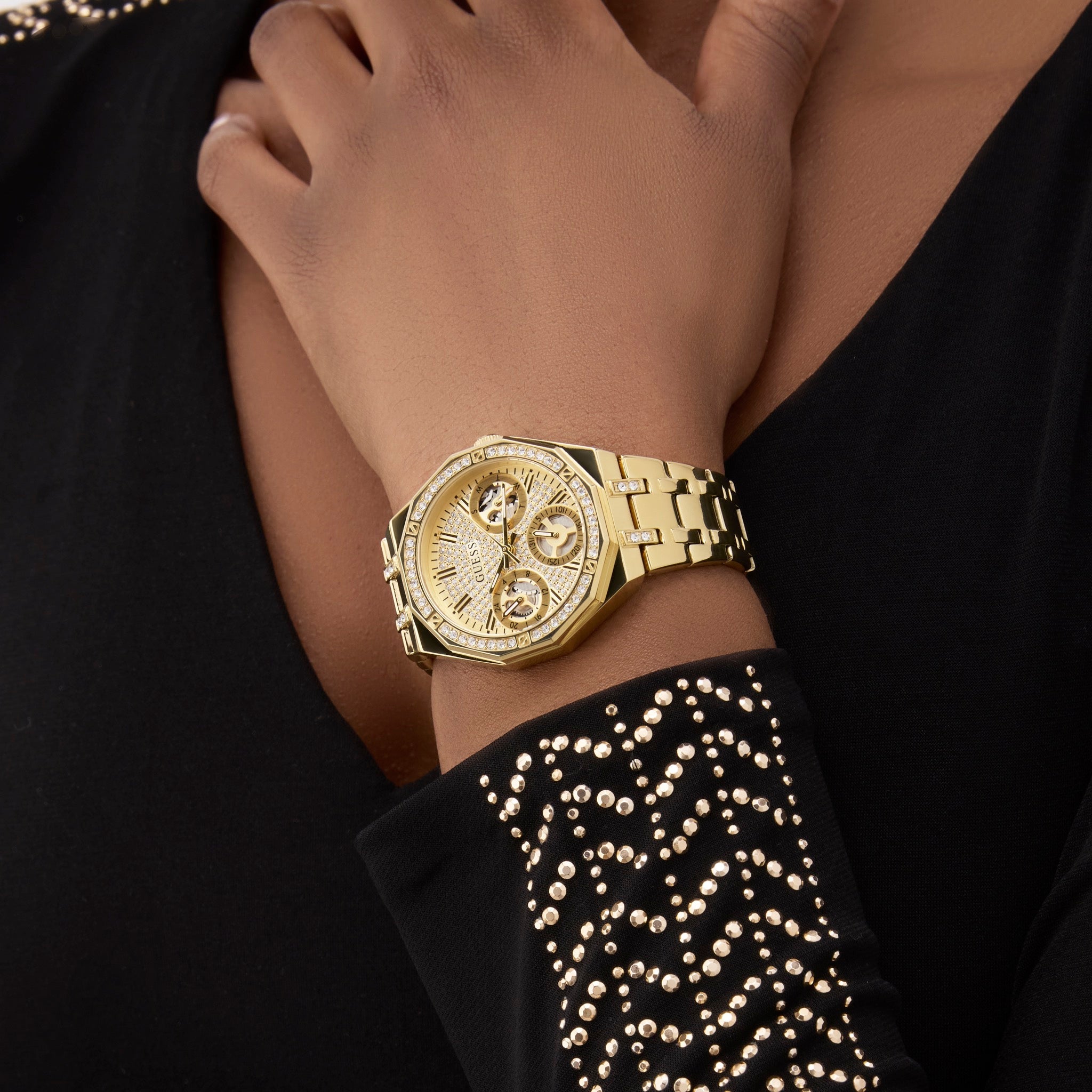GUESS Quinn Goudkleurig Dames Horloge GW0988L2 lifestyle O