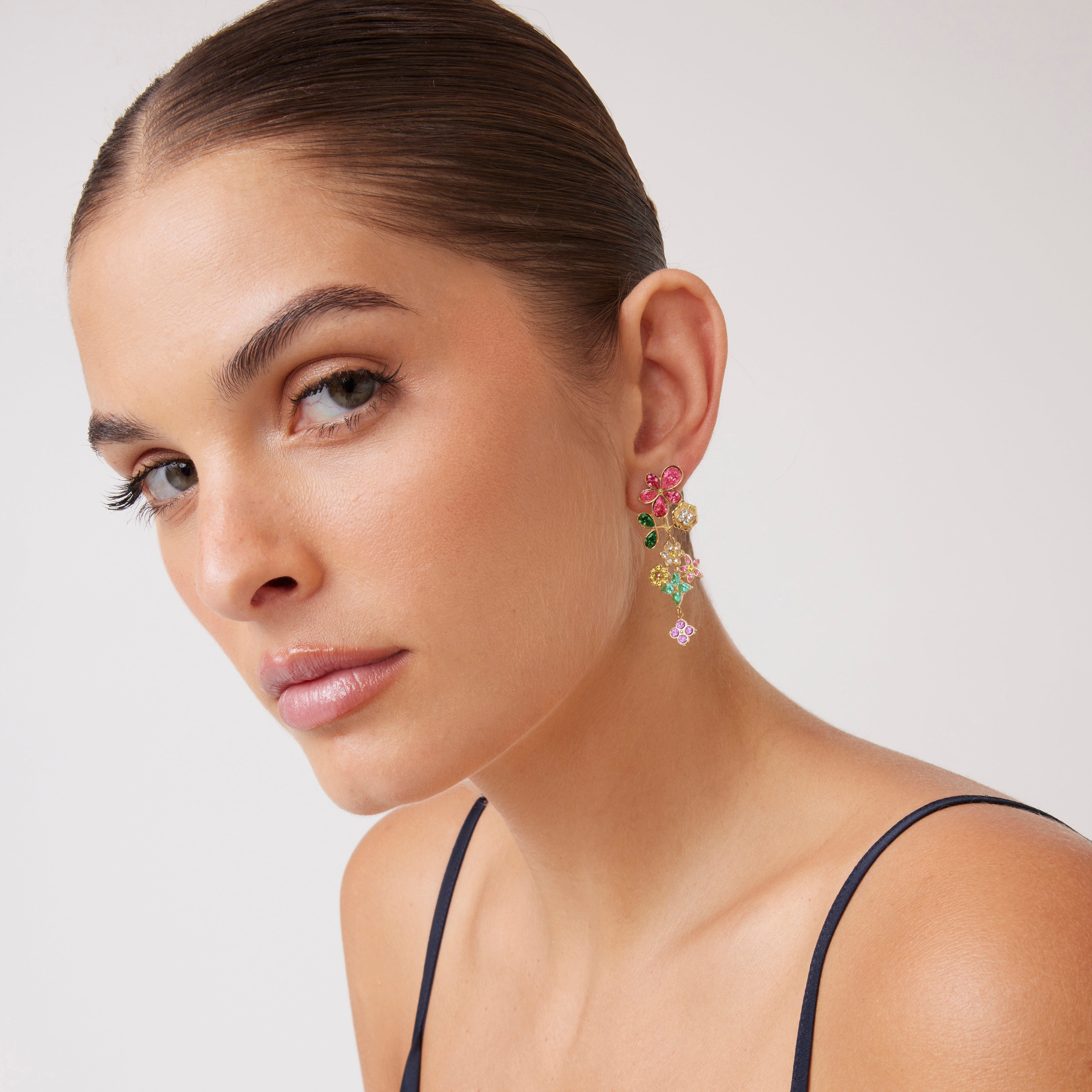 GUESS JUBE06030JWYGMCT-U lifestyle 1