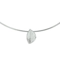 Collier gescratcht