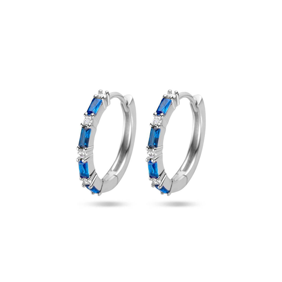 Klapoorringen blauw zirkonia