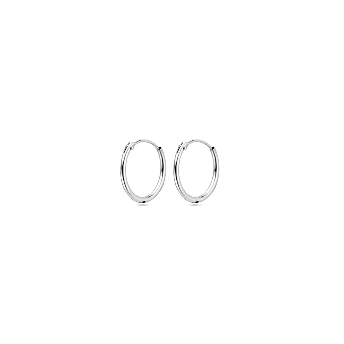 Zilver gerhodineerd oorringen