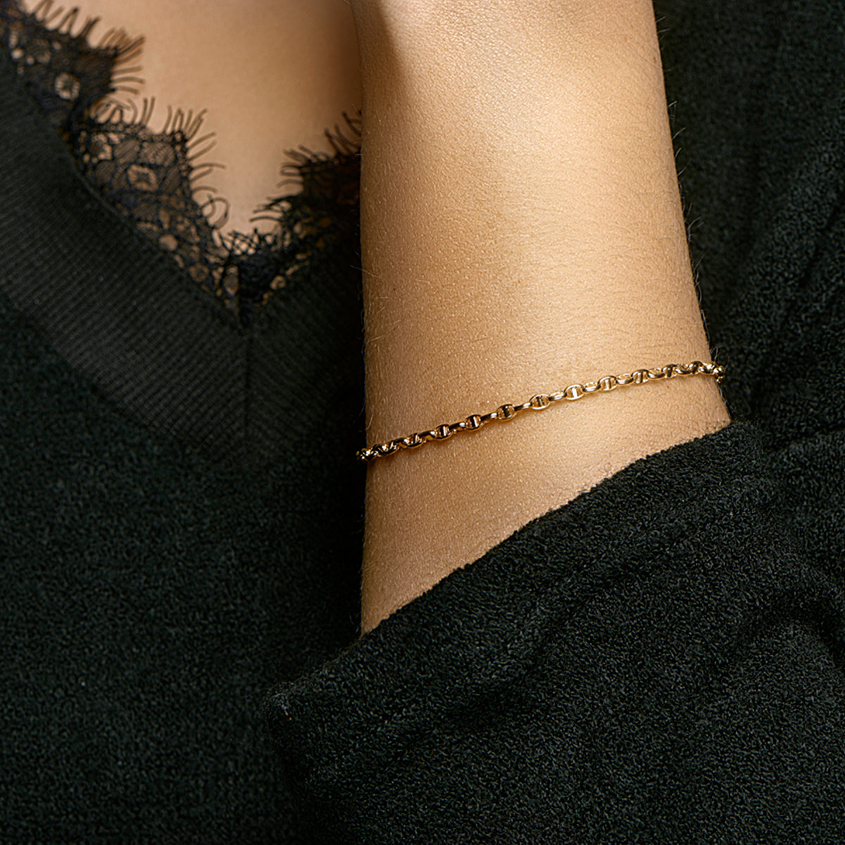 ARMBAND