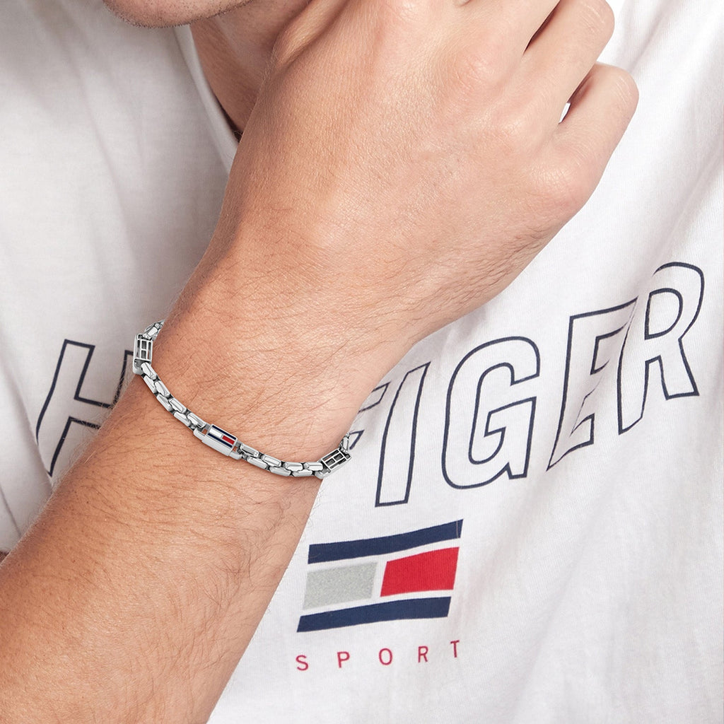 Tommy Hilfiger 3D Flag zilverkleurige herenarmband TJ2790674 - detailfoto