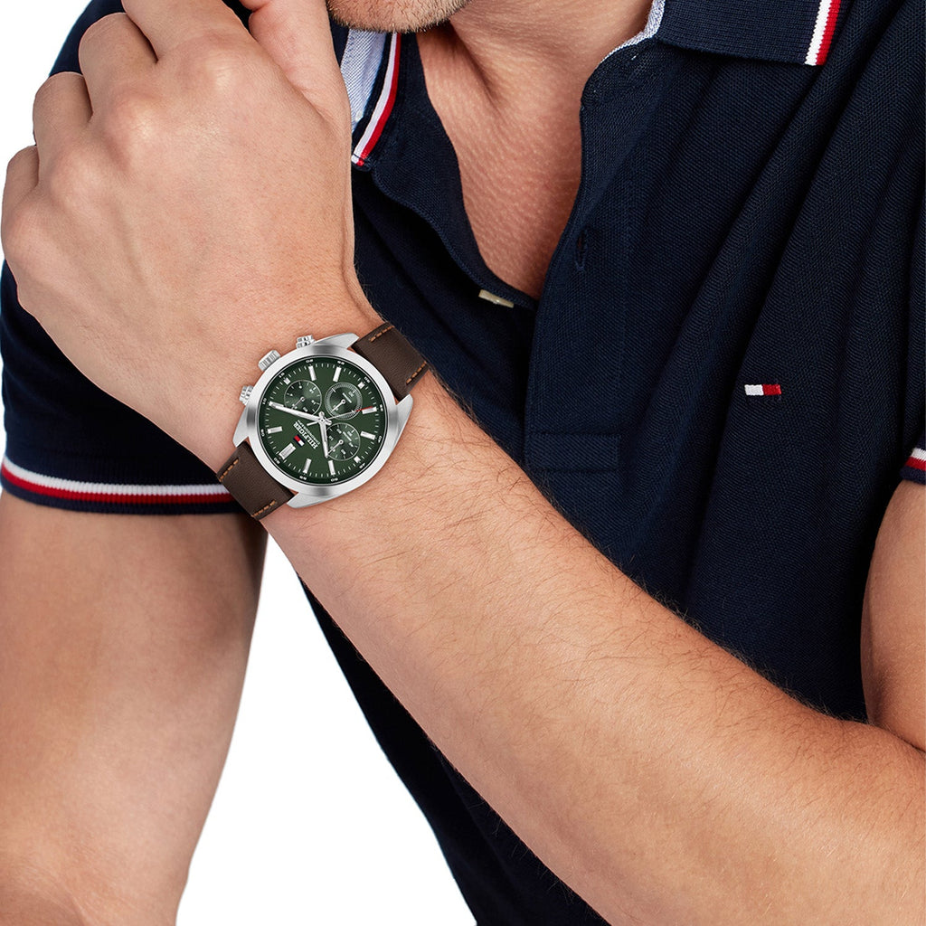 Tommy Hilfiger Zilverkleurig Herenhorloge met Zwarte Wijzerplaat TH1710719 - detailfoto 2