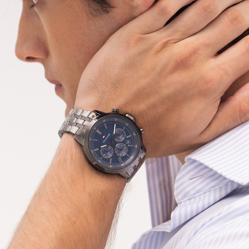 Tommy Hilfiger Grijs Herenhorloge met Blauwe Wijzerplaat TH1710755 - detailfoto 2