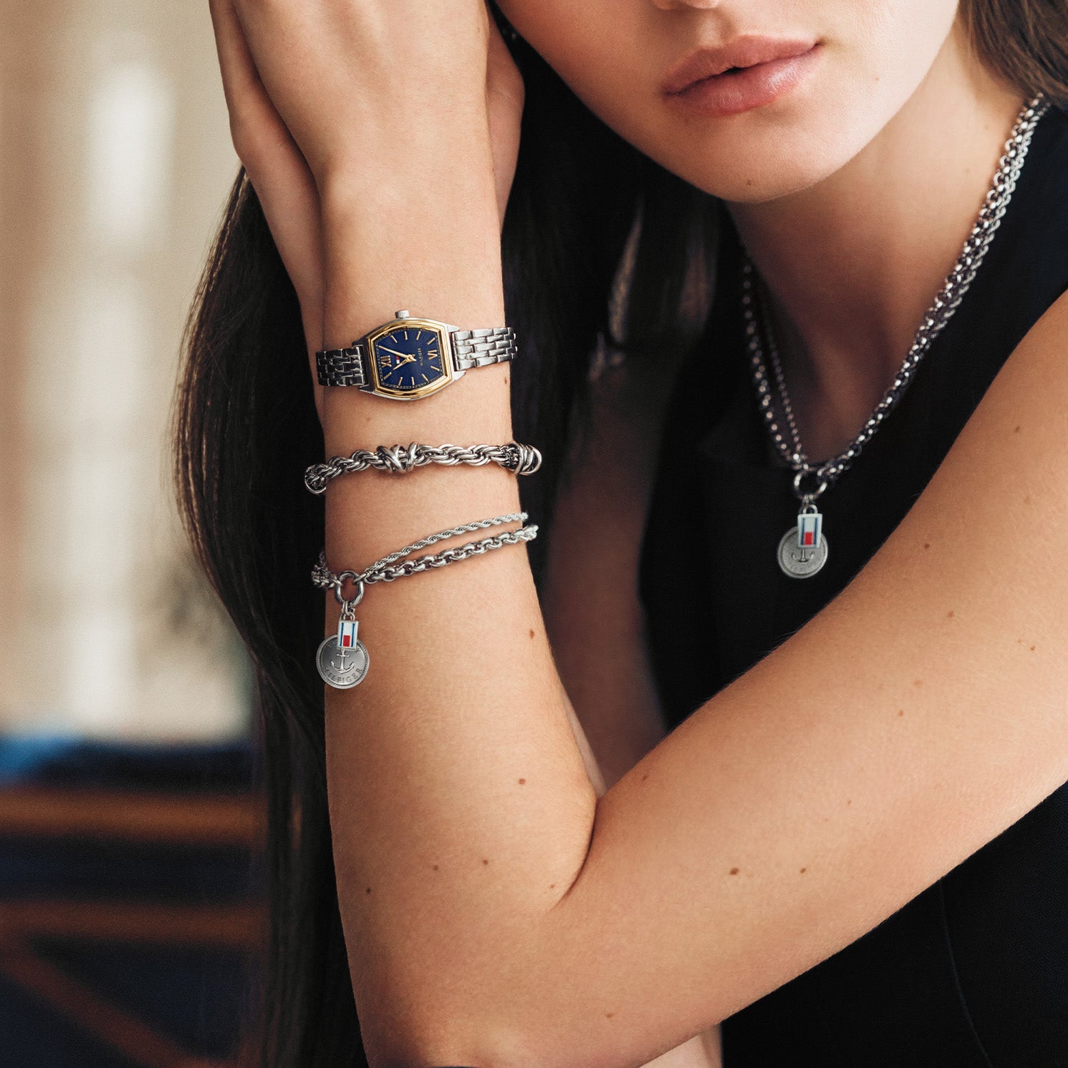Tommy Hilfiger Zilverkleurig Dameshorloge met Blauwe Wijzerplaat TH1782869 - detailfoto 2